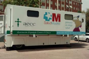 Se trata de una unidad móvil en la que se realizan mamografías a mujeres de entre 50 y 69 años