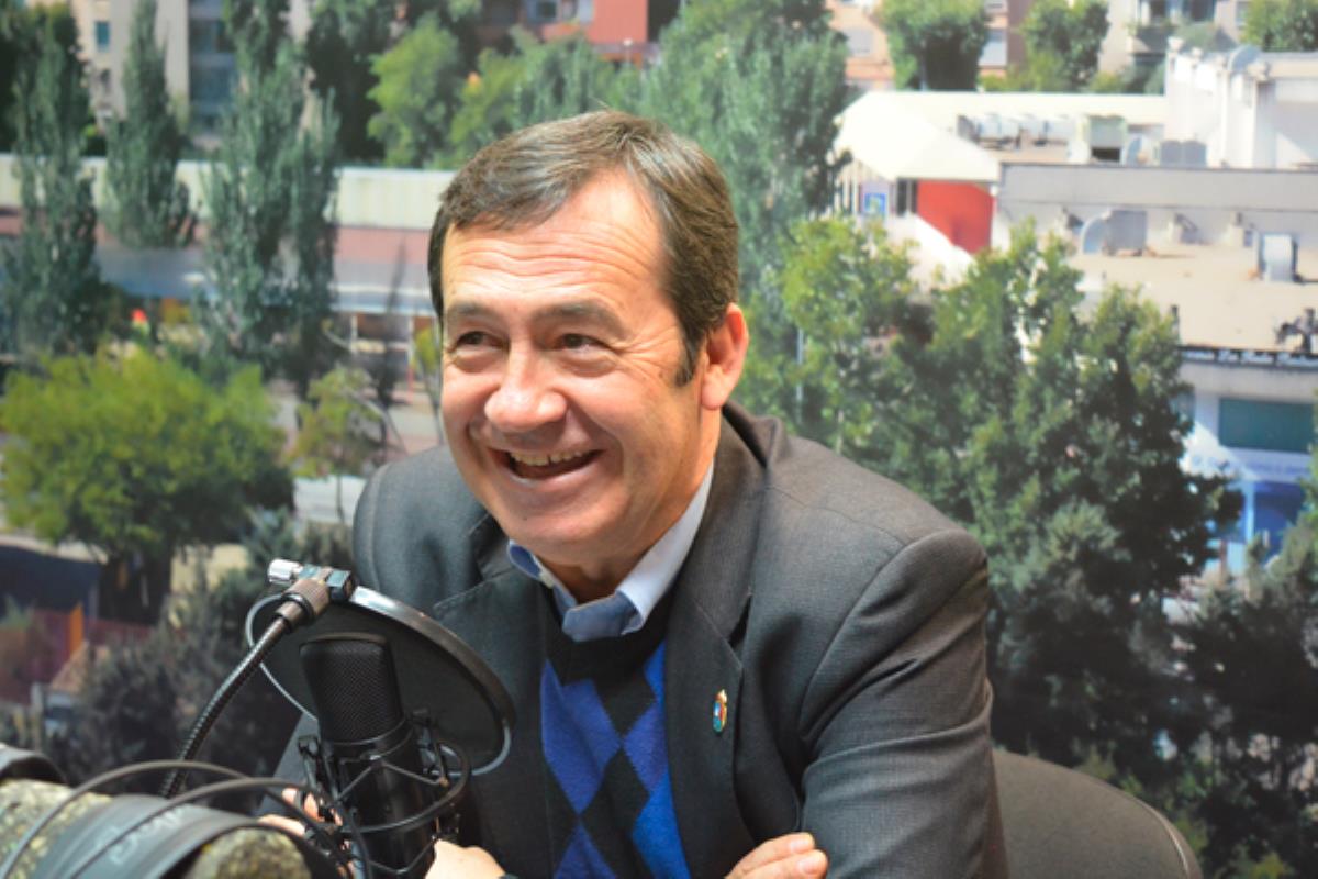 El concejal de Educación de Fuenlabrada se lanza al mundo de la literatura con la publicación de 60 poemas