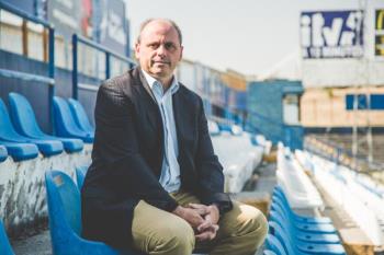 Hablamos con Juanvi Peinado, el nuevo míster del Móstoles URJC, que vuelve, una vez más, a casa