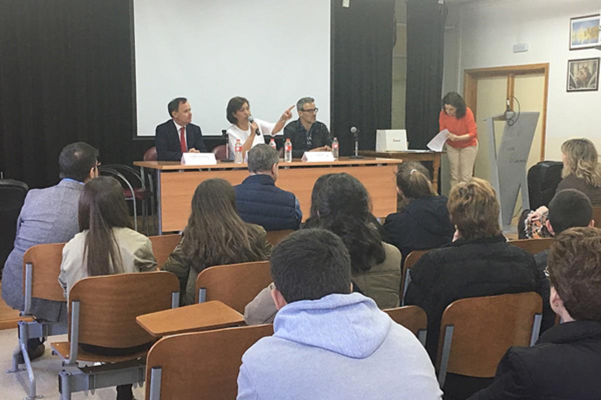 El Jurado declaró desiertos el primer premio y accésit en la categoría de prosa