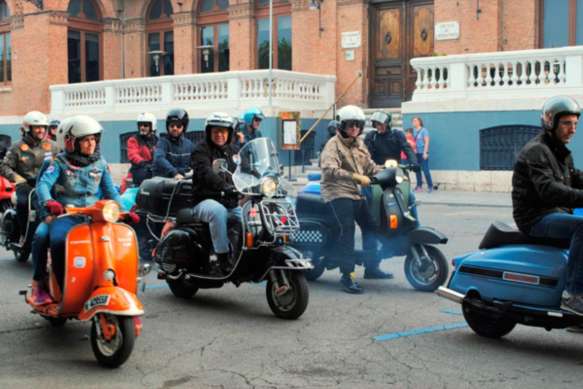La ya consolidada ruta, inundará Alcalá de Henares con las míticas motocicletas Vespa