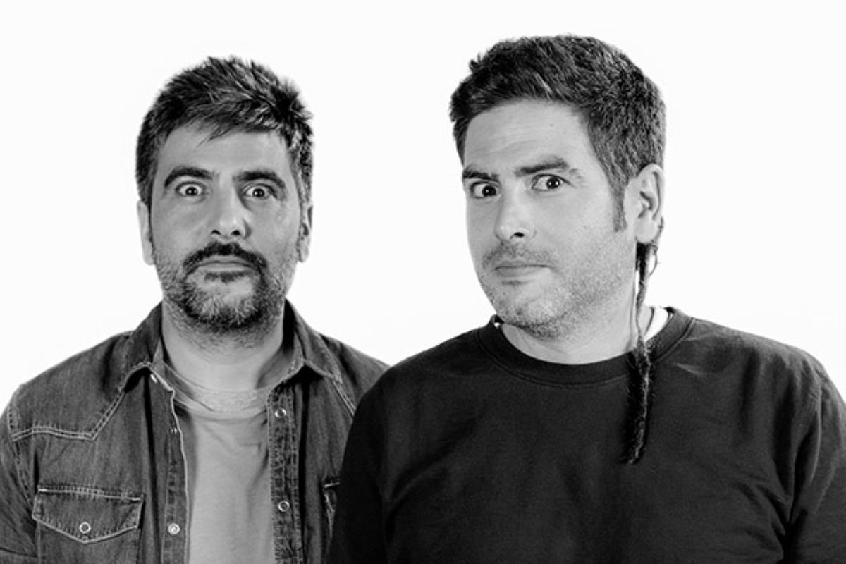 Actuación en directo desde las 20:00 de los hermanos Muñoz