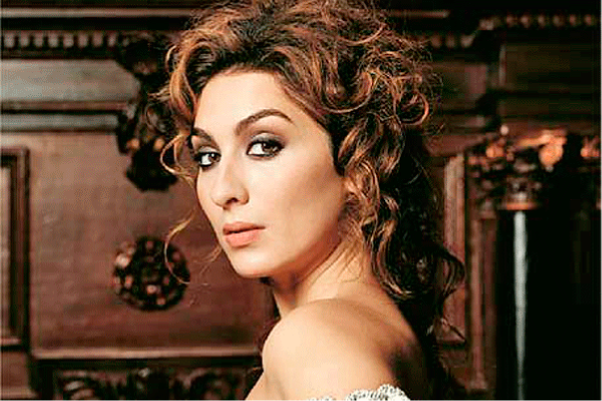 La cantaora granadina aterriza en Alcalá de Henares el próximo 27 de
enero para hacernos revivir los temas más destacados de su carrera