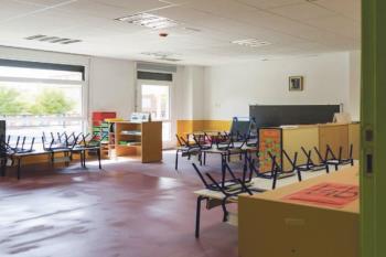 Sin embargo, los padres lamentan que los niños vayan a tener que convivir, un año más, con las obras de ampliación