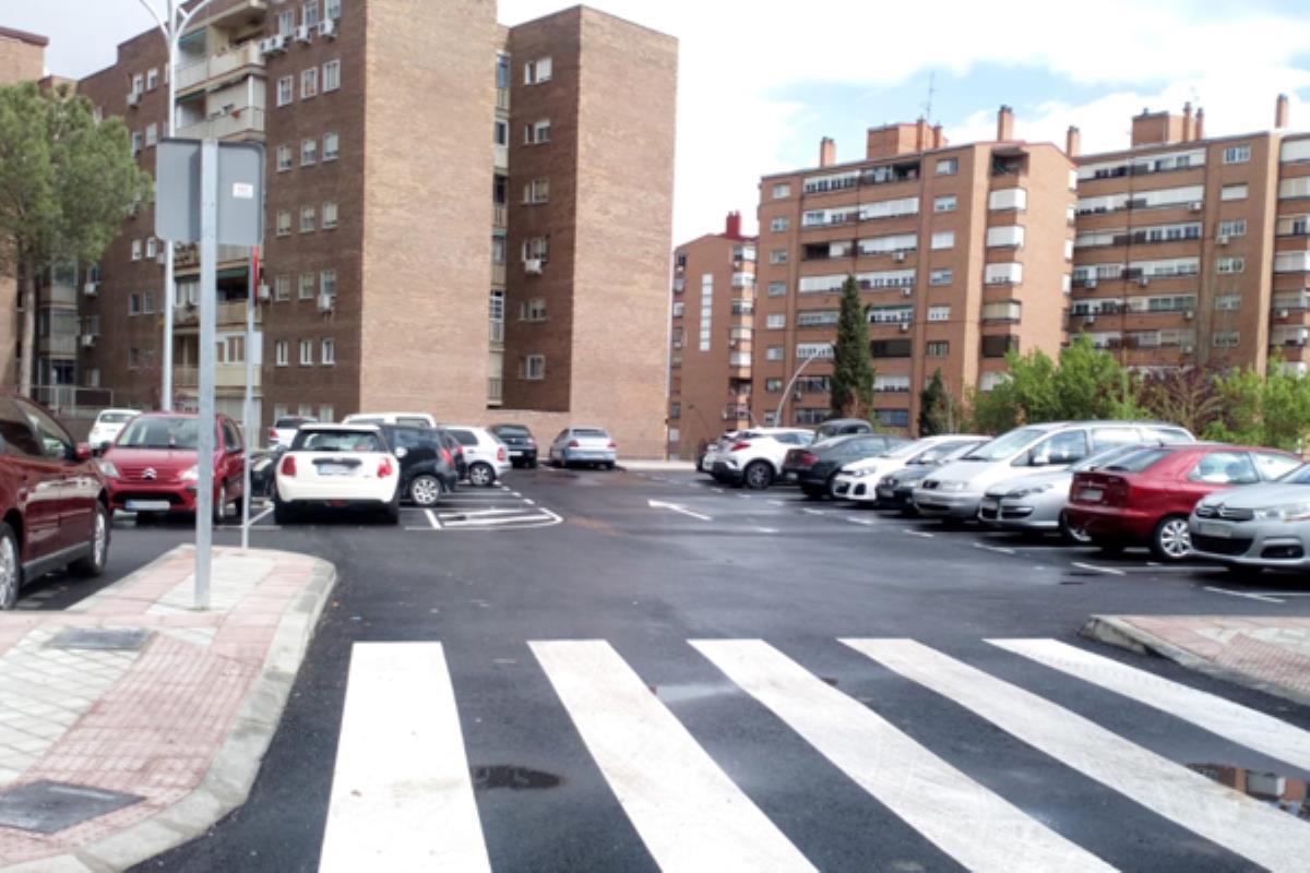 El Parque Granada estrena 57 nuevas plazas de aparcamiento donde estaban los antiguos depósitos de agua