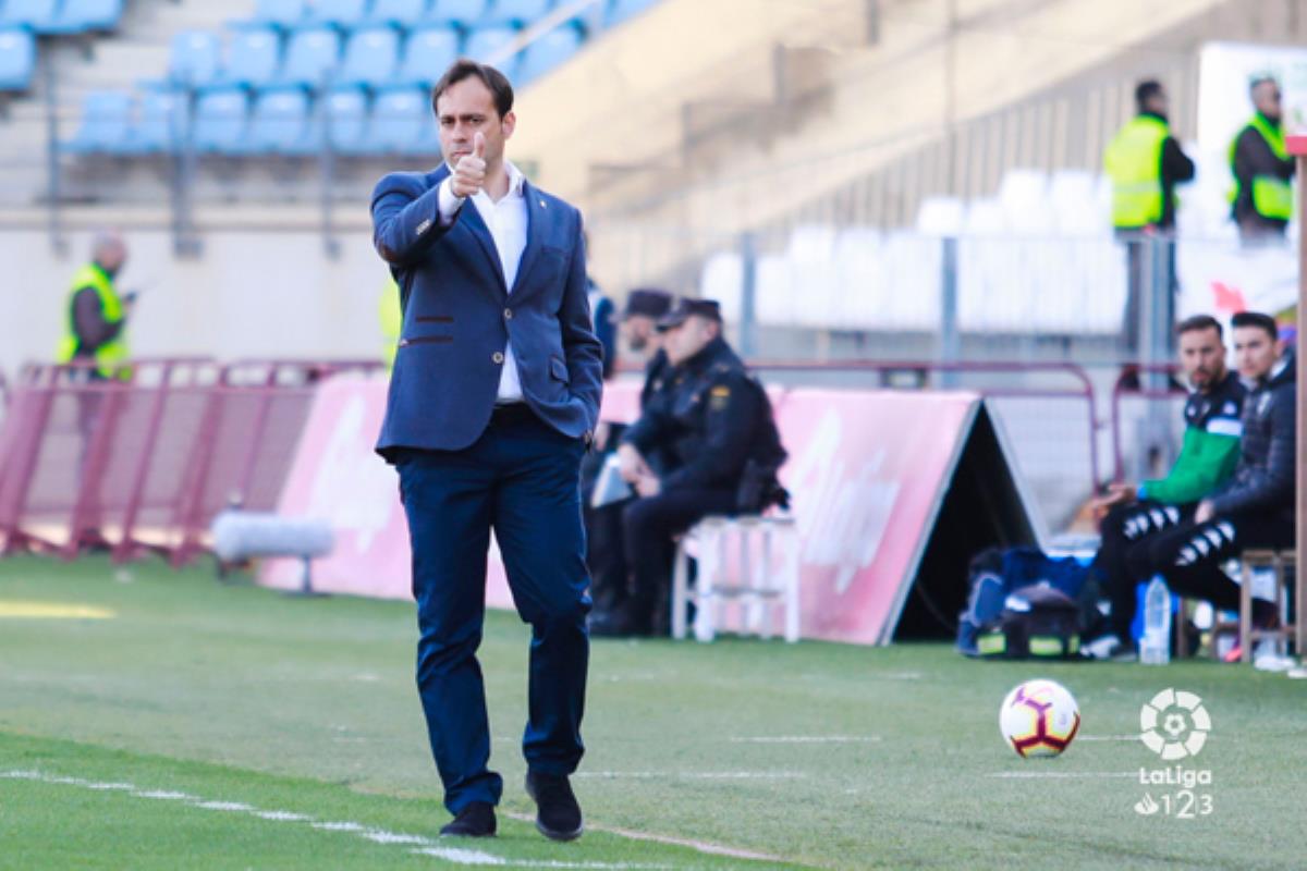 La elección del entrenador almeriense es la primera gran decisión de los nuevos propietarios del club