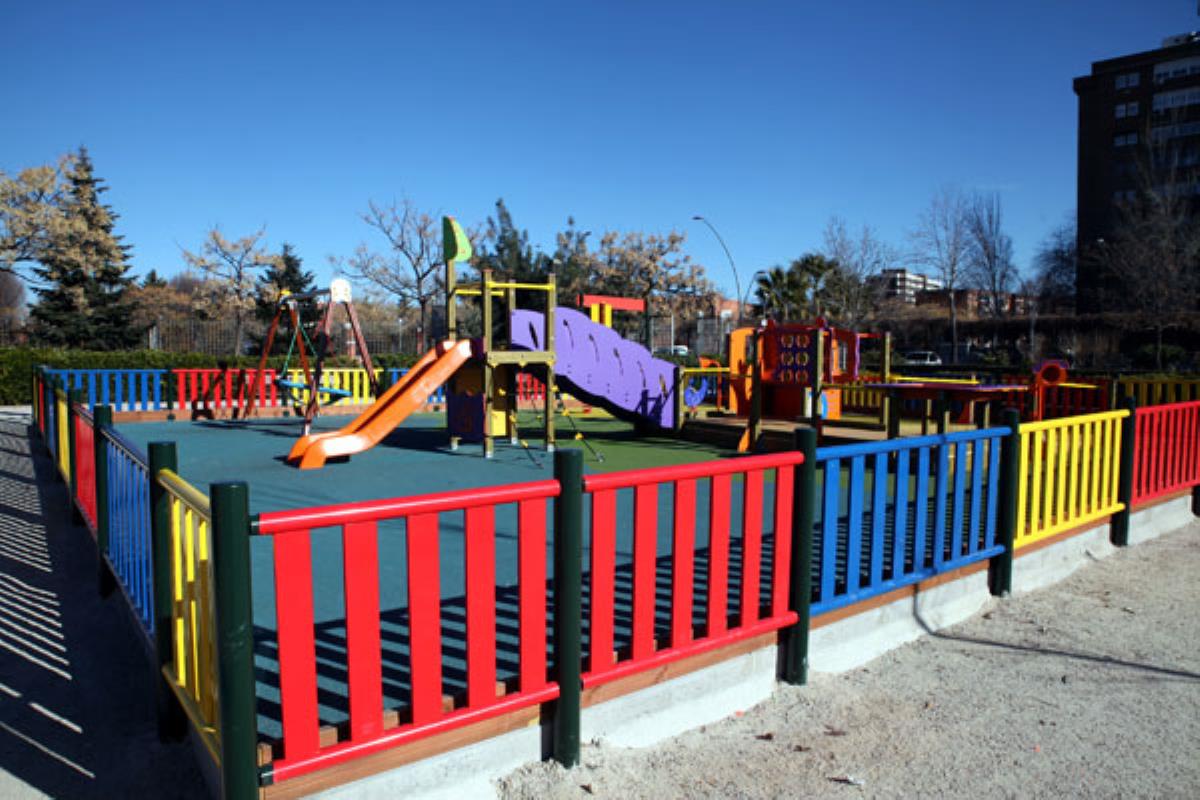 En esta segunda etapa se actuará sobre los vallados de protección de zonas verdes, peatonales e infantiles.