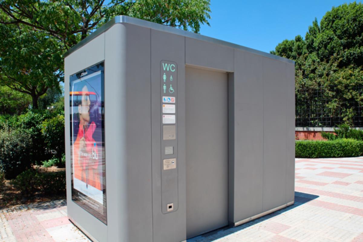 Los servicios instalados por el Ayuntamiento disponen de inodoro y lavabo autolimpiable