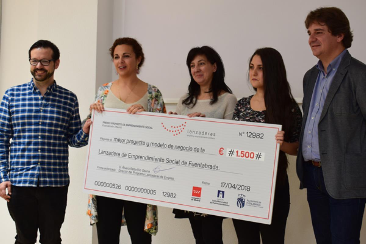 El premio de 1.500 euros se ha entregado al proyecto Activa Senior que ofrece talleres a jubilados 