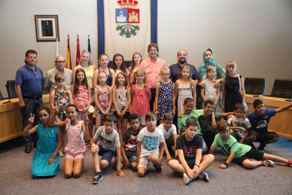 Hoy se ha celebrado el acto de bienvenida, en el que se ha destacado la generosidad de las familias acogedoras