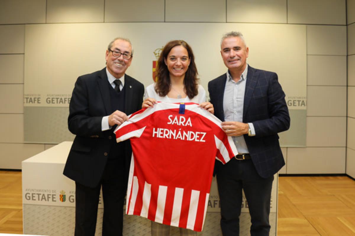 La fundación facilitará becas para familias con escasos recursos y el ayuntamiento cederá espacios