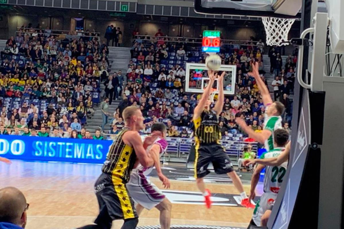 Gran partido inaugural entre Iberostar y Unicaja 