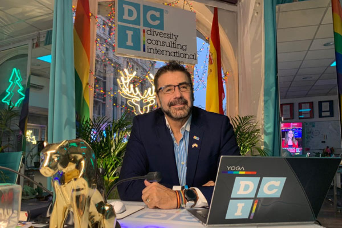 Entrevistamos al director de Fitur LGBT+, una de las principales ferias de turismo del mundo y que este año celebra su 9º edición dedicada a StoneWall