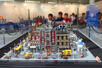 Ya puedes visitar la exposición Construcciones Lego y El Cine, en el Patio de Encuentros del Ayuntamiento