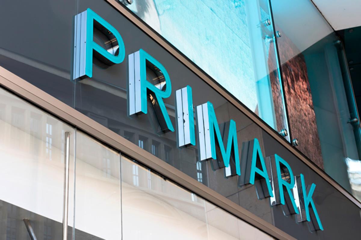 El centro situado en el Corredor del Henares, abastece a todas las tiendas de España