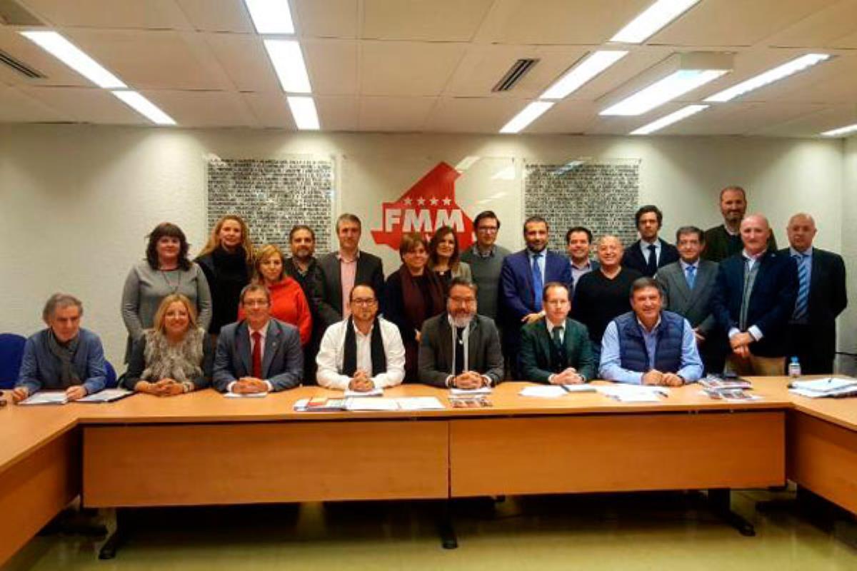 El alcalde ha asistido a la reunión en la sede de la Federación de Municipios de Madrid