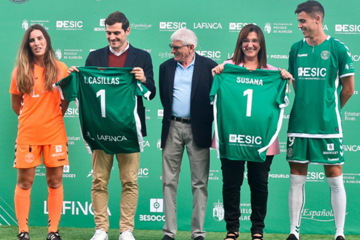 El ex internacional por España no se quiso perder la presentación de la temporada del club