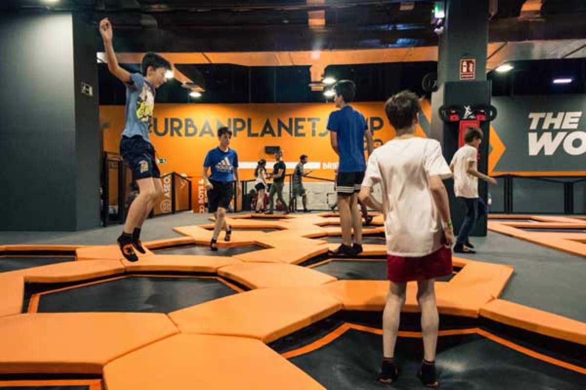 Trampoline Park nos da la bienvenida con una oferta de entrada gratuita el jueves y tarifas especiales de 2x1 el viernes de la mano de Urban Planet