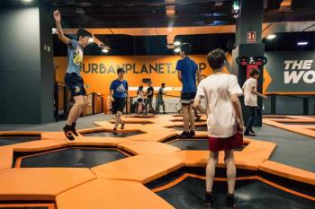 Trampoline Park nos da la bienvenida con una oferta de entrada gratuita el jueves y tarifas especiales de 2x1 el viernes de la mano de Urban Planet