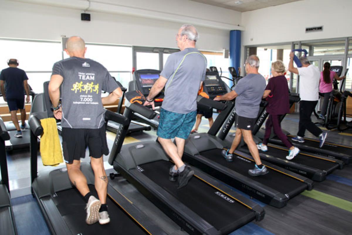 En concreto se han instalado 105 máquinas de cardio y 45 de musculación, entre otros equipos
