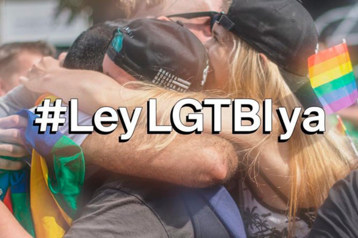 Rubén Serrano, periodista especializado en temas LGTB+ promotor de la acción