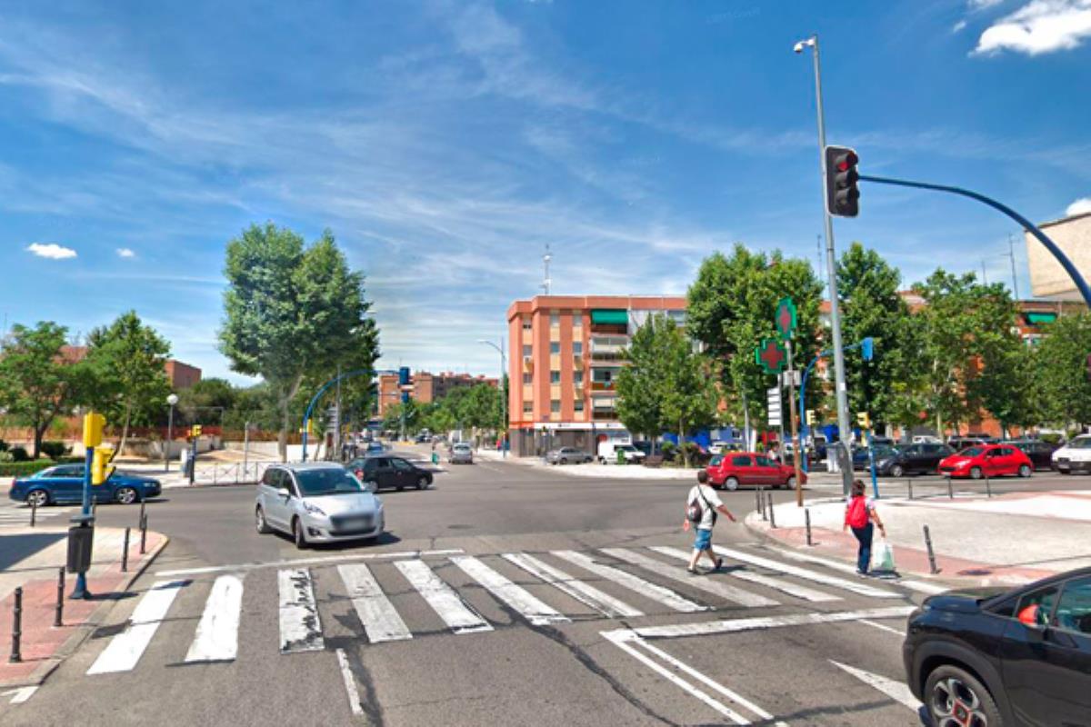 Instalado en el cruce de las calles Francia, Portugal y la Avenida de Europa