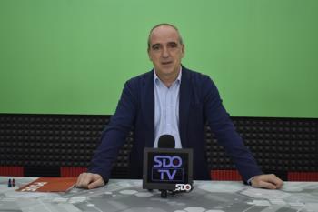 El portavoz del grupo municipal socialista visita los estudios de SDO para comentar la actualidad política en el municipio