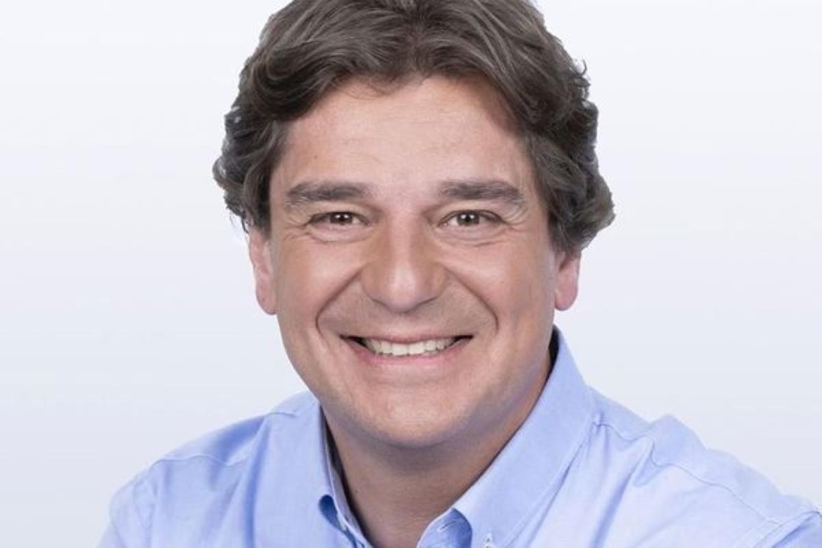 El regidor pide la colaboración del tejido industrial para elaborar material de protección