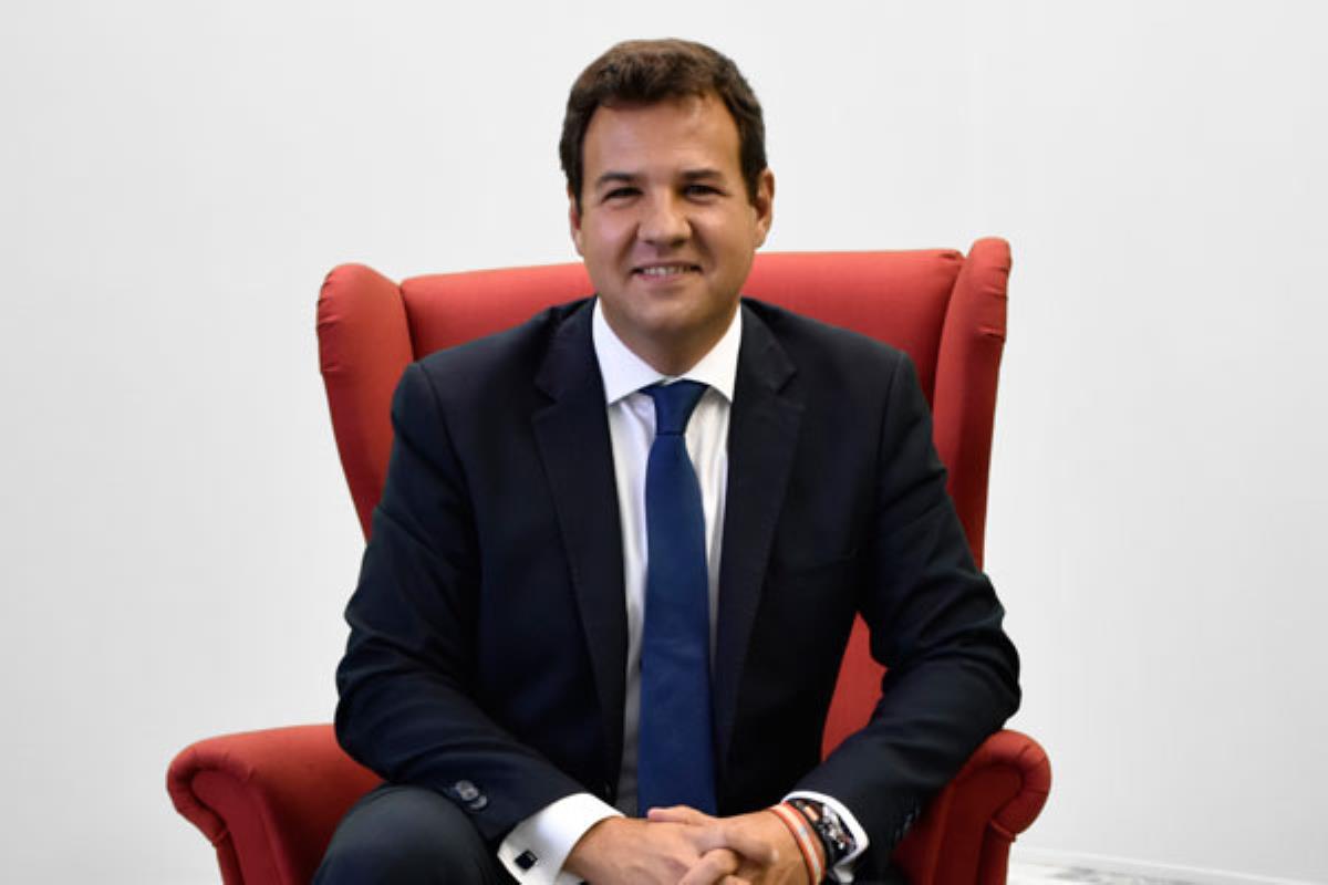 El líder del Ejecutivo local roceño aparece en el puesto 29 de la candidatura presentada por Madrid 