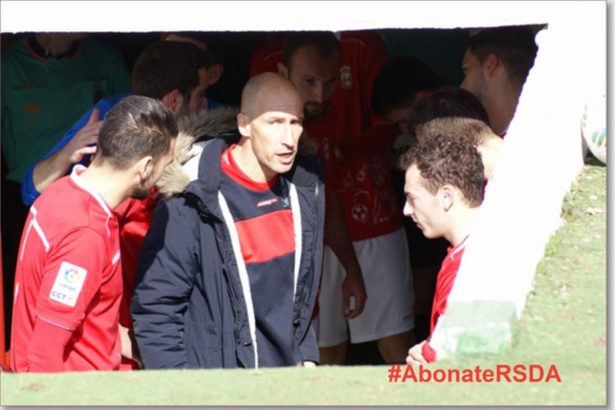 El míster ha decidido no continuar en el banquillo rojillo la próxima temporada