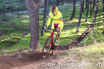 Nuestro veterano corredor continúa siendo uno de los máximos referentes en la categoría Máster