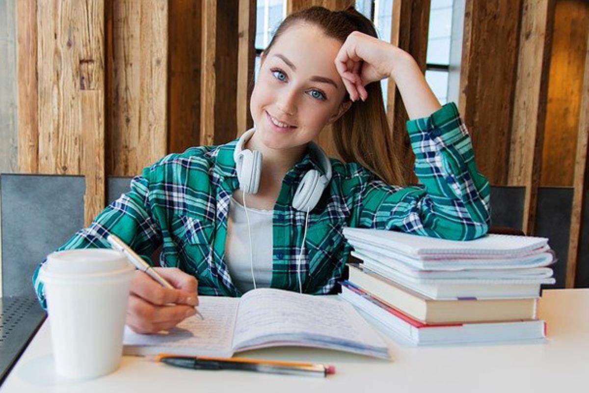 Los Servicios de Información Juvenil han ayudado a 150.000 personas a inscribirse en el sistema
