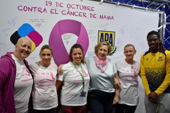 La Agrupación Deportiva Alcorcón se sensibiliza con el Cáncer de Mama con descuentos para las mujeres y colaboraciones con asociaciones 
