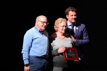 El ayuntamiento entregó un reconocimiento a título póstumo a Malena Garrido, fundadora de la entidad