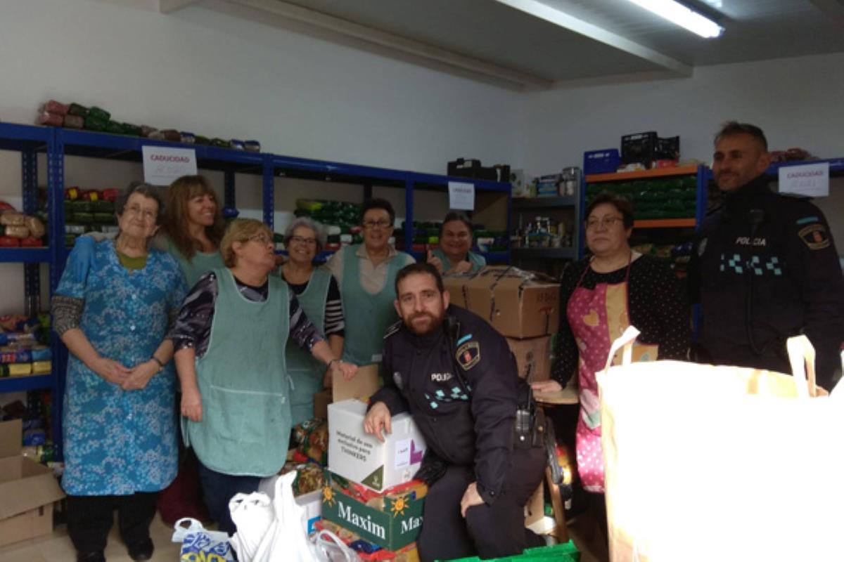 Los alimentos se han donado a ‘La Casita’ y la asociación ‘Libélula’