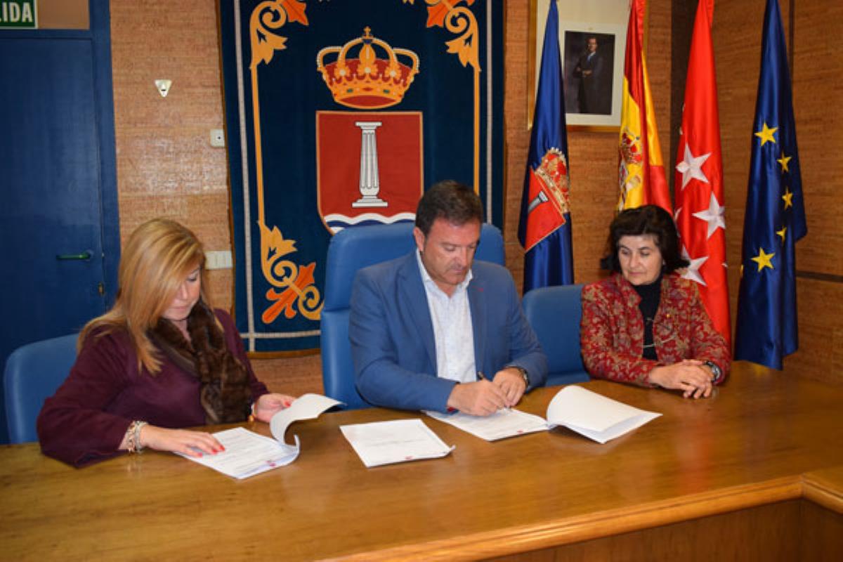 Suscriben el convenio con 'Madrid Activa' para la creación de un vivero de empresas en Humanes