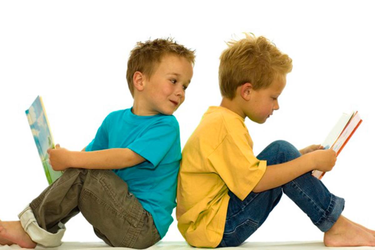 Se repartirán cerca de 65.000 ejemplares del Carnet de Lectura entre alumnos de 3º de Primaria