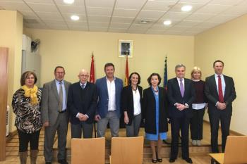 Durante la visita se ha hecho especial mención a la labor del juez de paz Jacinto García Rollón