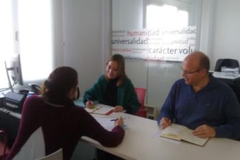 Destinados a ayudar a personas que se encuentren en una situación vulnerable, personas mayores e inmigrantes