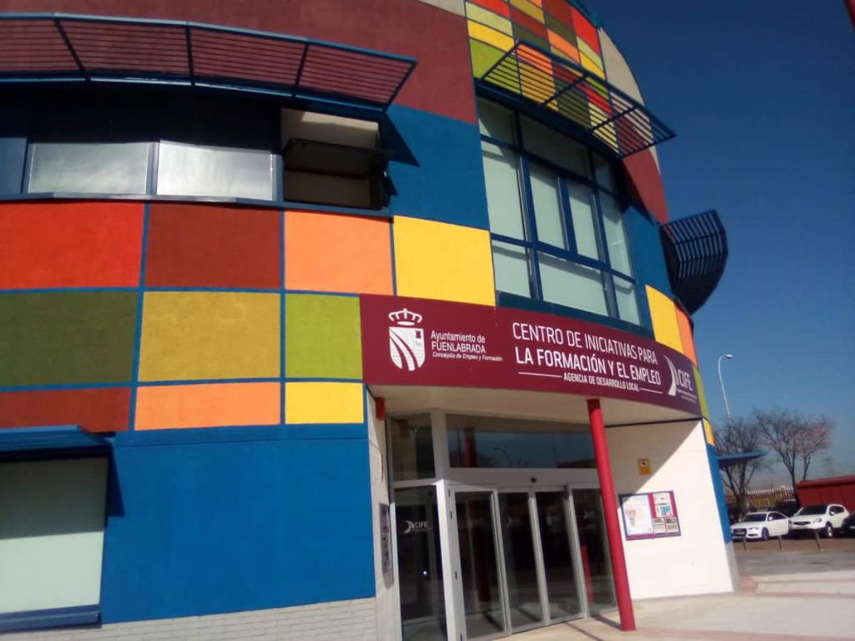 La oferta formativa de la Escuela 3.0 del CIFE de Fuenlabrada, ha completado su catálogo de cursos gratuitos con un total de 113. 