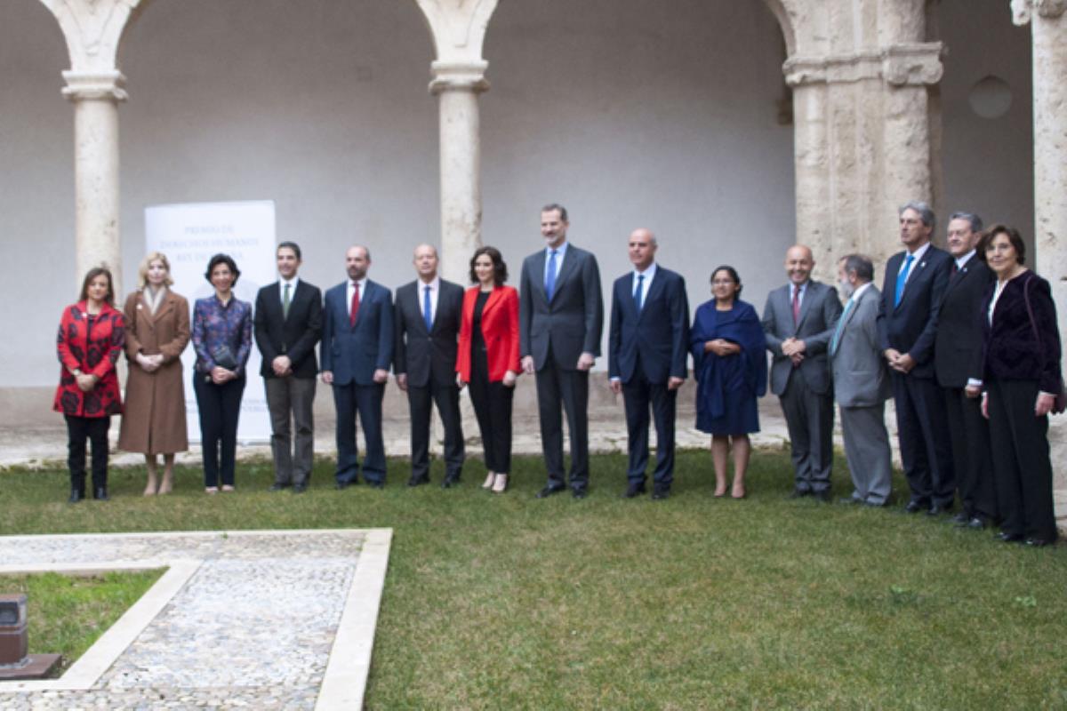 SM el Rey ha entregado este galardón, que reconoce e impulsa la labor de organizaciones que trabajan en la defensa y en la promoción de los derechos en España, Portugal e Iberoamérica