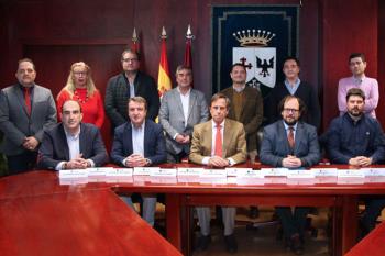 Los alcaldes y representantes de nueve distritos madrileños se han reunido para acordar las próximas acciones
