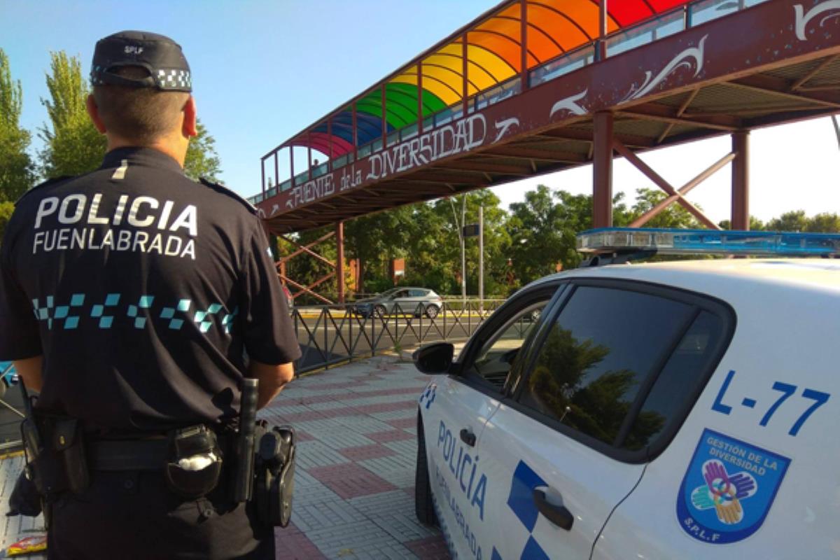 El coche está señalizado para que sea visible en caso de emergencia