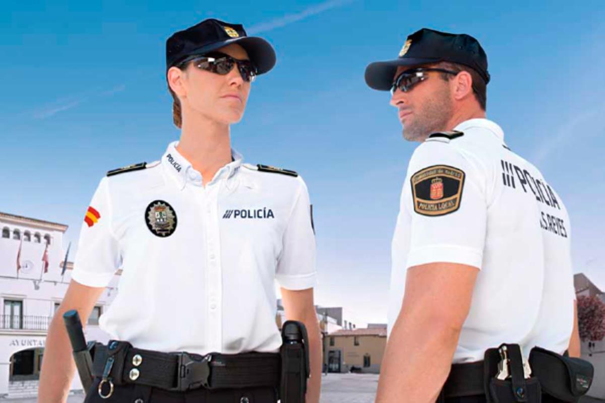 Los tejidos están realizados con material plástico proveniente de los mares y océanos