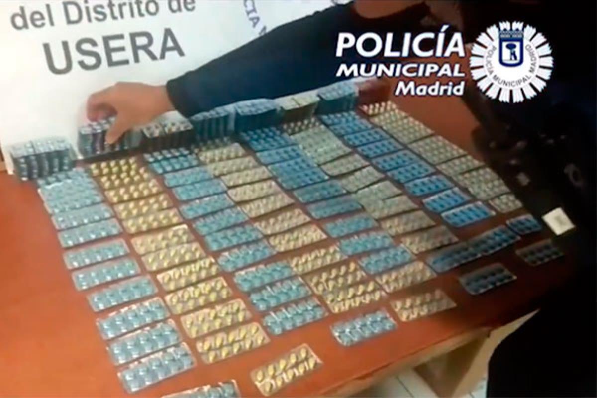 Los responsables tiraron las pastillas por el patio interior de la vivienda y huyeron 
