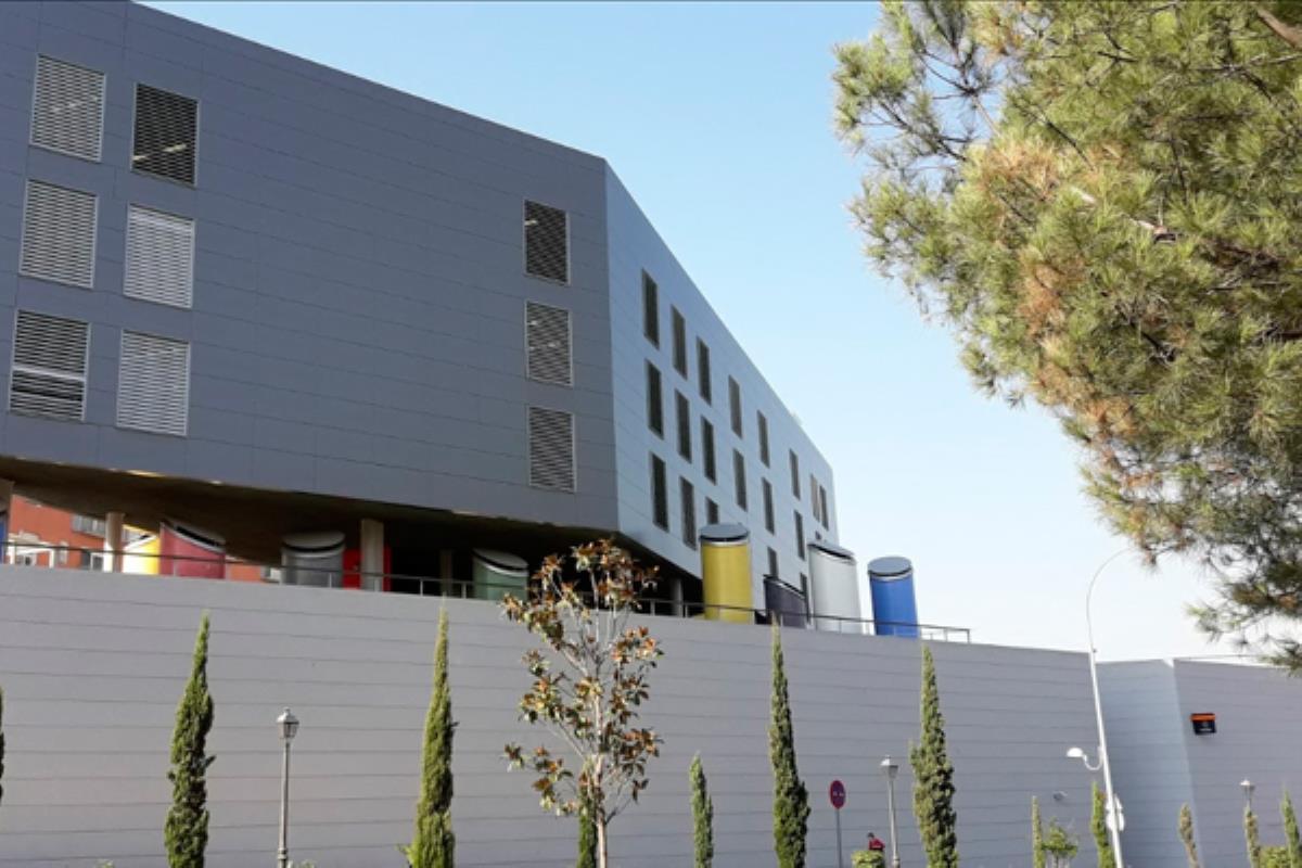 Los vecinos fueron los que dieron la voz de alarma, en la intervención se detuvo a 4 personas