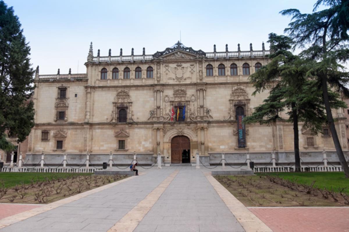 Francisco Javier de la Mata se hizo con el primer premio con un importe de 1000 euros por su invención “Nanopartículas metálicas estabilizadas con dendrones carbosilano y sus usos”