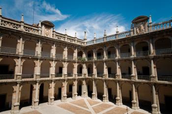 La Universidad de Alcalá,  premiada por un documental realizado en la facultad de medicina y un vídeo de veterinaria