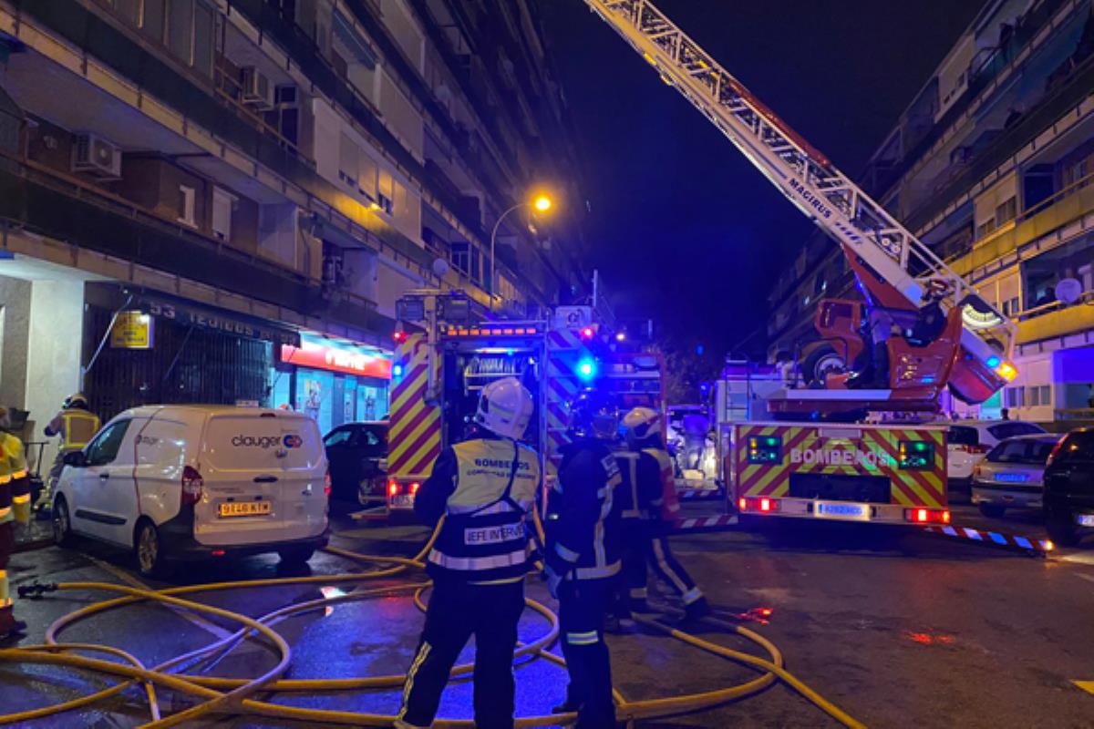 Lograron sofocar el incendio originado en el Barrio de Zarzaquemada
