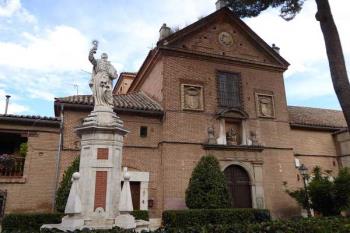 El ayuntamiento restaurará uno de los pináculos que ha sufrido daños